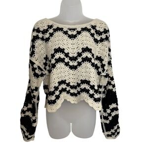 Boho Crochet Scallop Stripe Sweater M Black Cream Cropped Knit Coastal Cottage